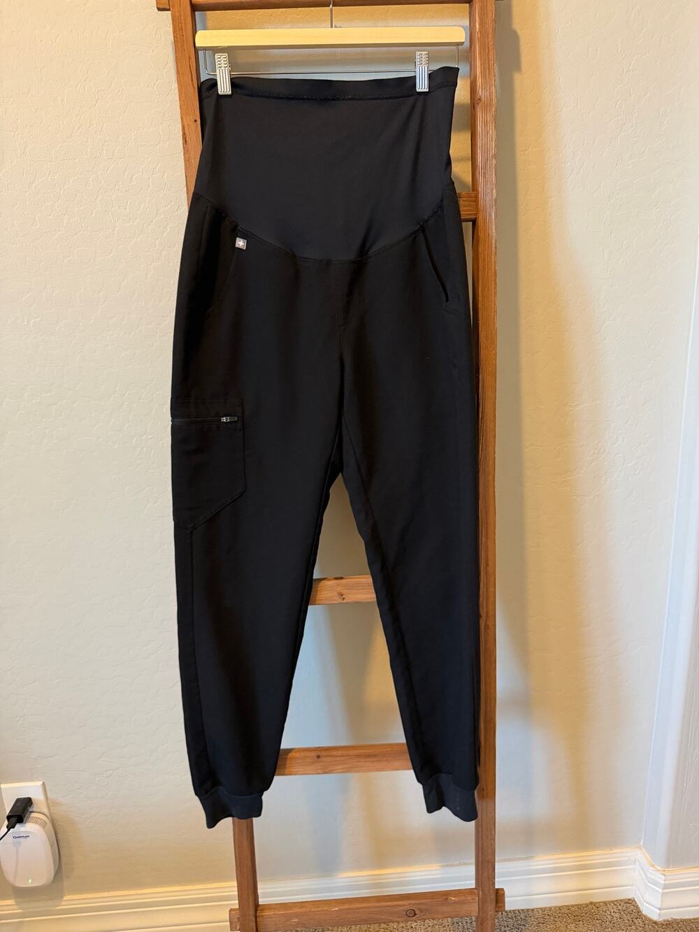 FIGS Maternity Scrub Pants Black Technical Collection Size S 28” Inseam